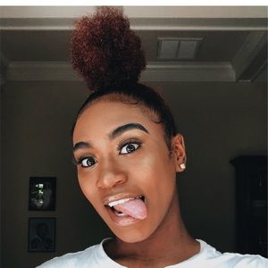 Meet your Posher, Charity